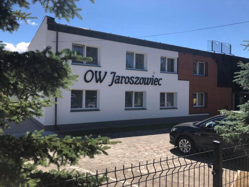 Ow Jaroszowiec Hotel Łazy Eksteriør billede